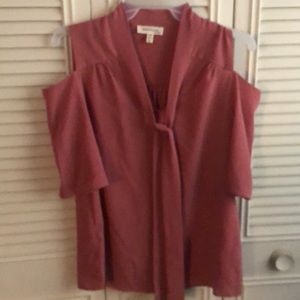shoulder cut out top